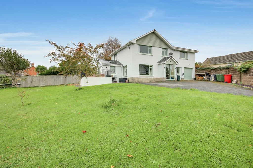 Property photo 1 of 31 Img_9233-Img_9235