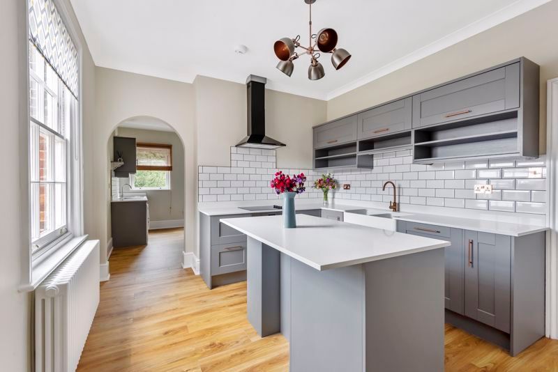 Additional image 4 of 3 bed flat to rentKings Road, Horsham RH13