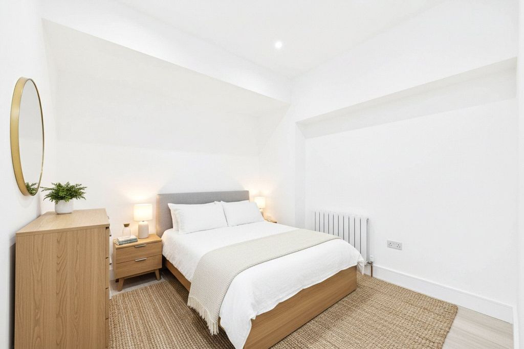 Property photo 3 of 4 Picture No. 02