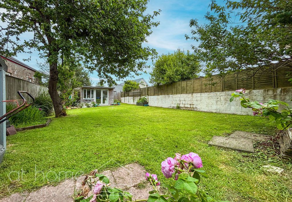 Property photo 2 of 51
