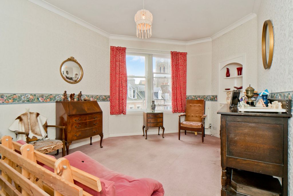 Additional image 4 of 3 bed flat for sale1c Market Place, North Berwick, East Lothian EH39