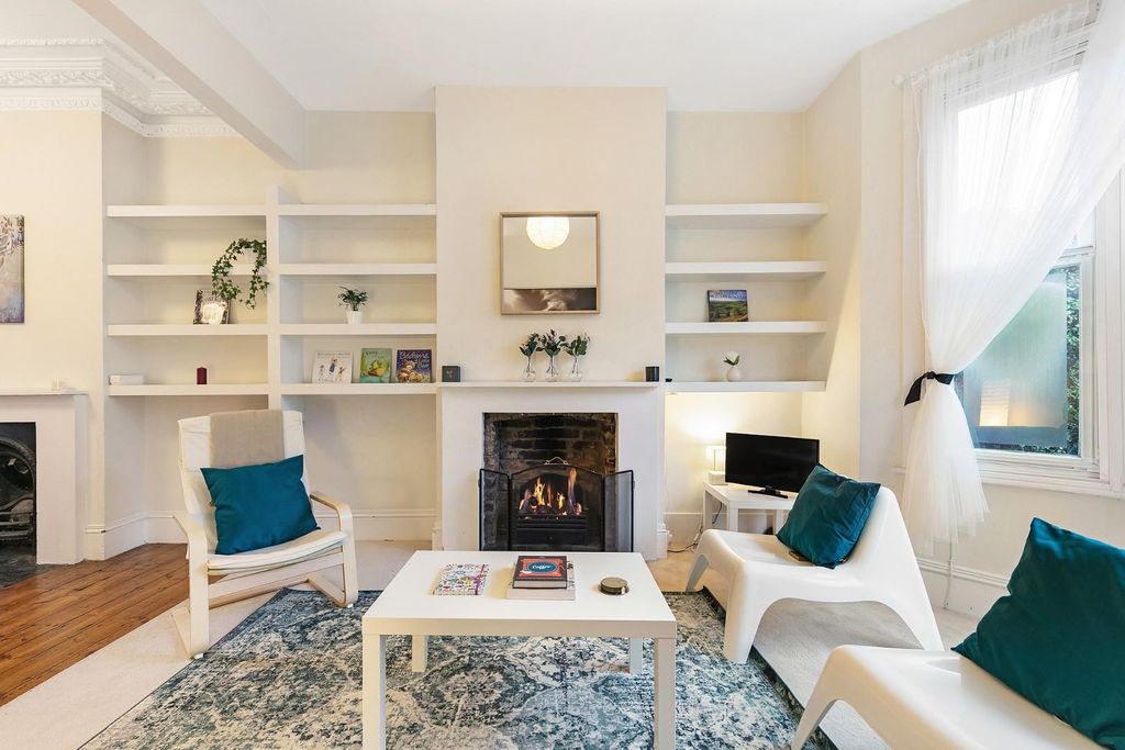 Property photo 2 of 16 Reception (2).Jpg