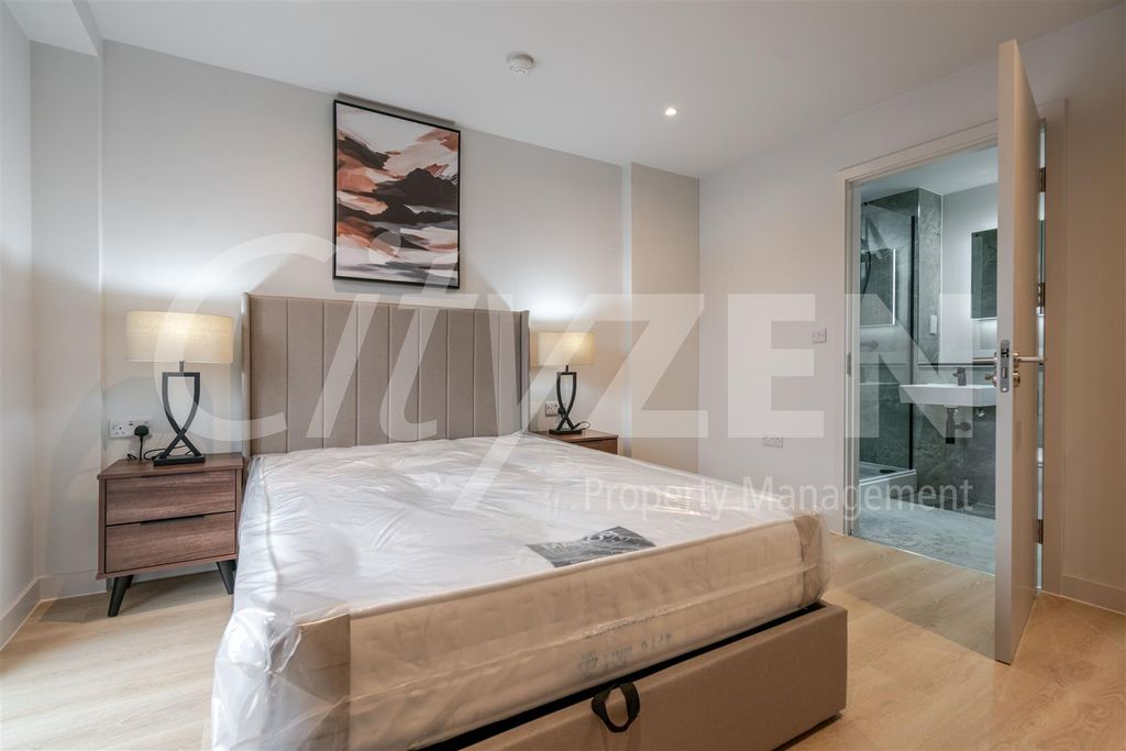 Property photo 3 of 27 Bedroom