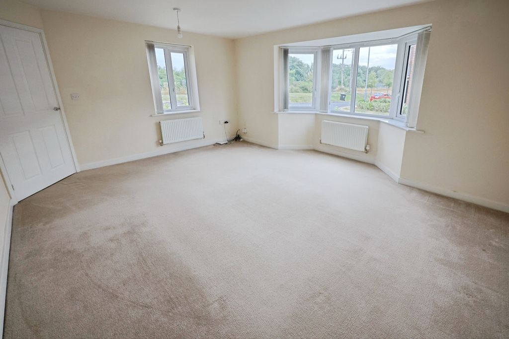 Property photo 2 of 14 Pbox-Img.Jpg