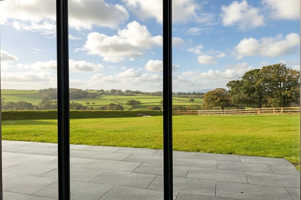 Property photo 2 of 7 View