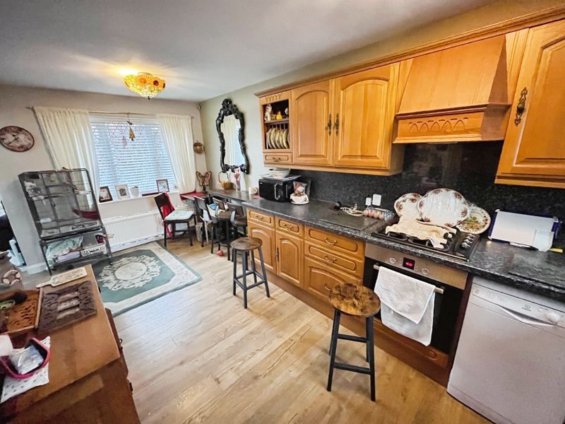 Property photo 3 of 14 Kitchen