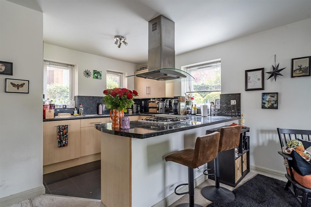 Property photo 3 of 13 Kitchen