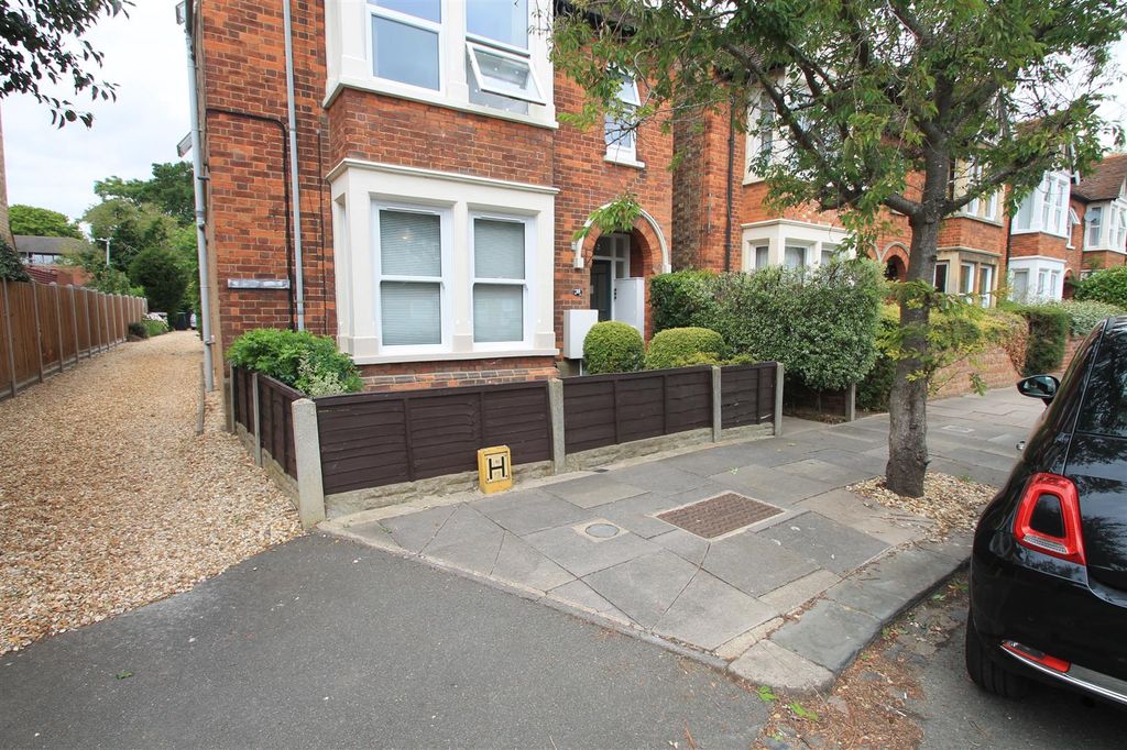 Property photo 1 of 8 Img_9929.Jpg