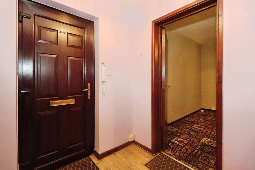 Property photo 2 of 10 Pbox-Img.Jpg