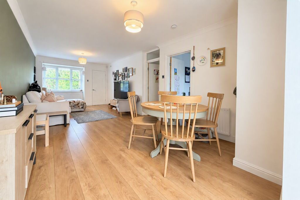 Property photo 2 of 15 Designer - 2026-10-13T104205.135