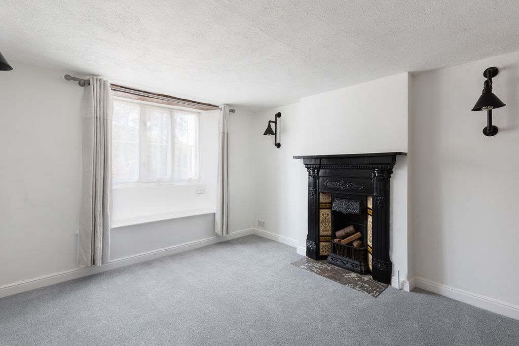 Property photo 3 of 11 4121207