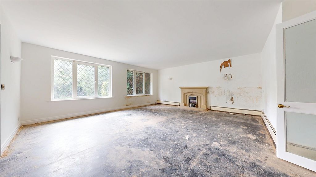Property photo 2 of 23 Rivington Road Living Room