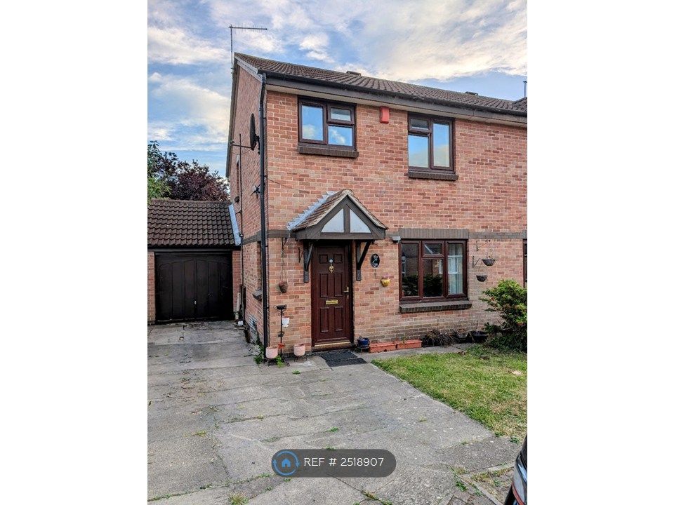 Property photo 2 of 18