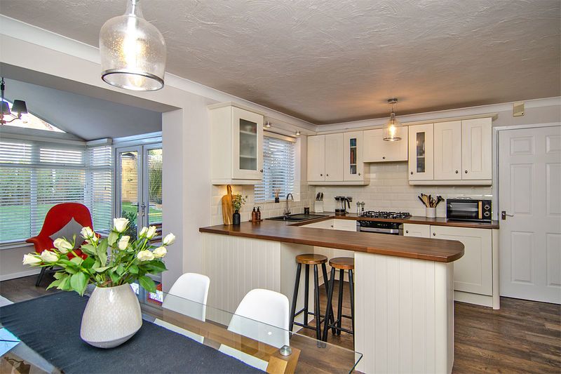 Property photo 3 of 31 Photo 5