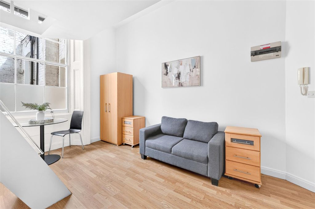 Property photo 3 of 12 Aik04834.Jpg