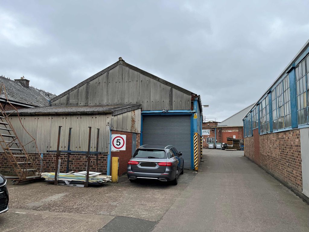 Property photo 1 of 4