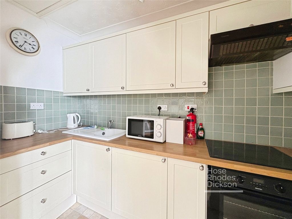 Property photo 3 of 7 Picture No. 06