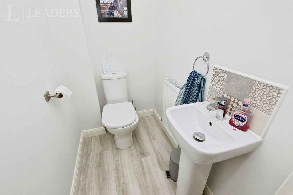 Property photo 3 of 10 Pbox-Img.Jpg