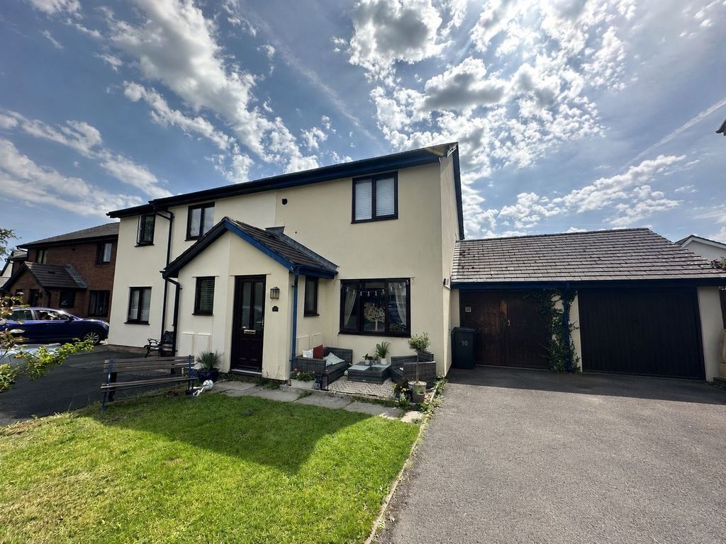 Property photo 1 of 10