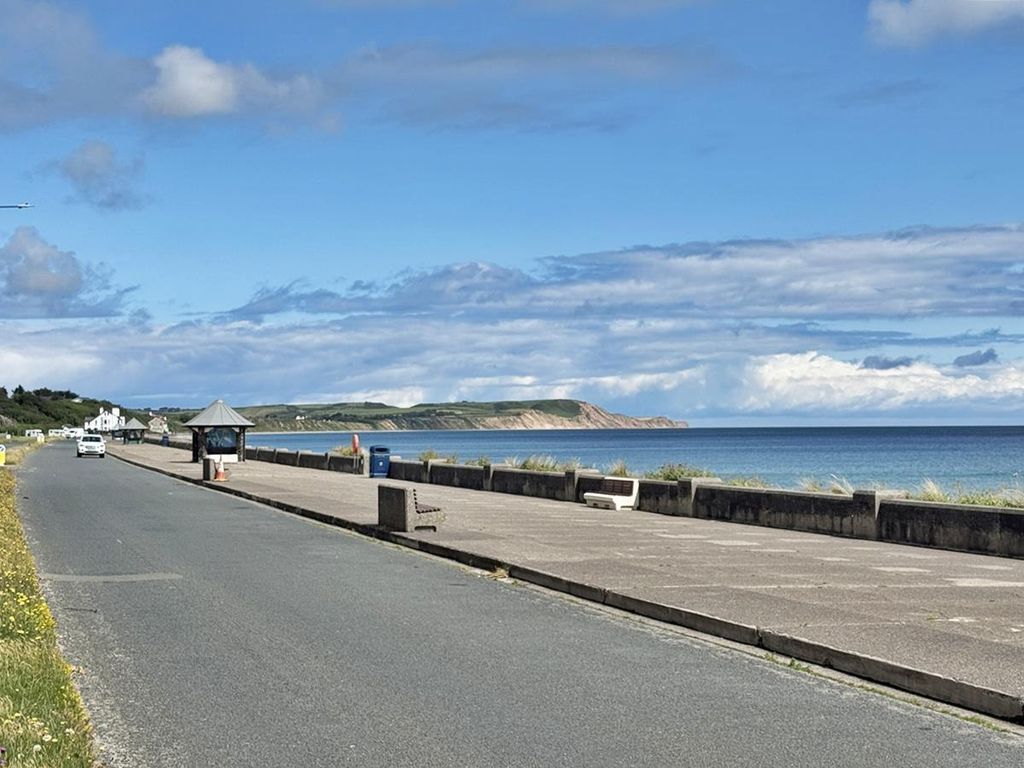 Property photo 3 of 18 3.Jpeg