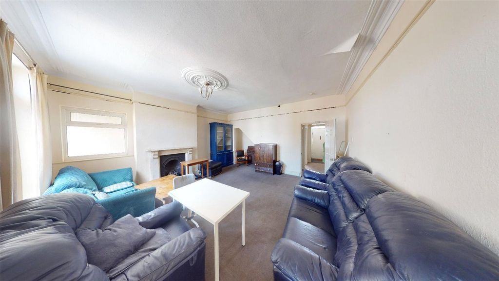 Property photo 3 of 13 Picture No. 11