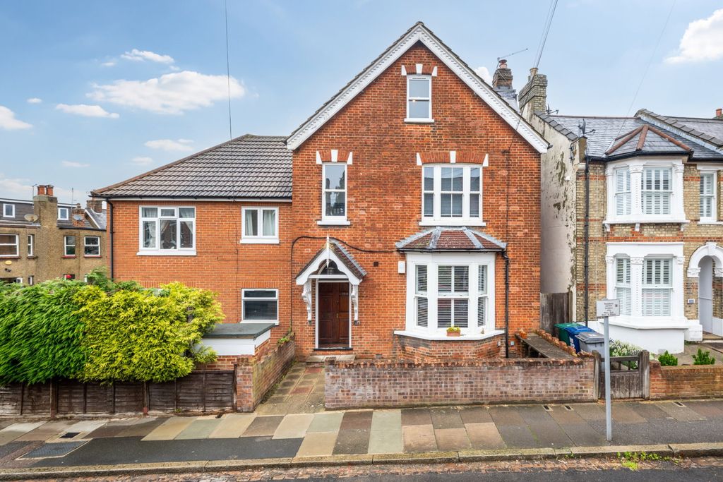 Property photo 1 of 12