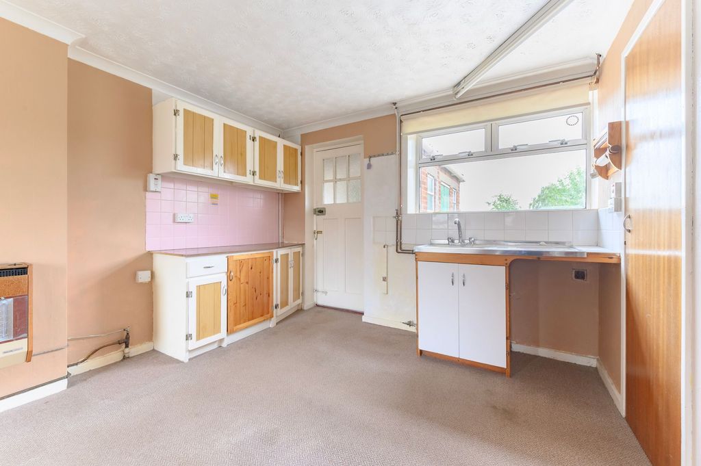 Property photo 3 of 19
