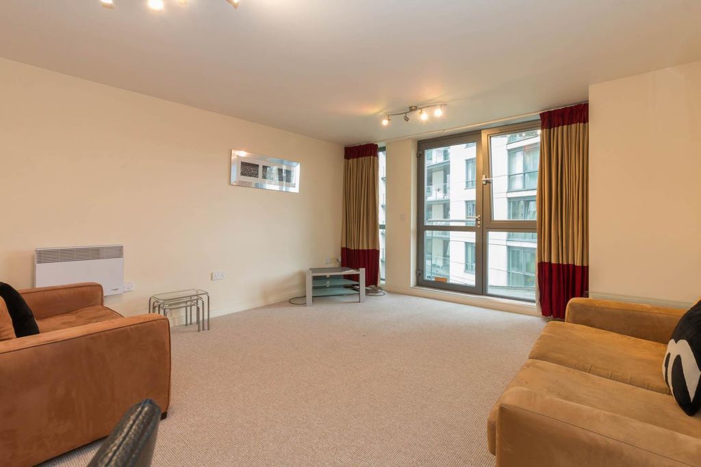 Property photo 2 of 10 Living Room