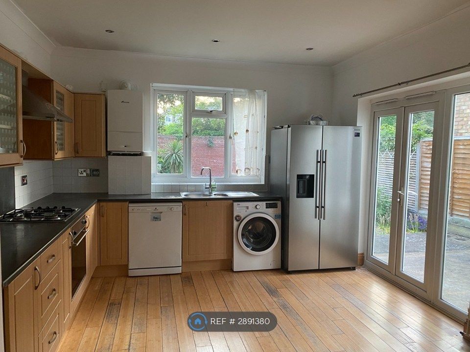 Property photo 2 of 7