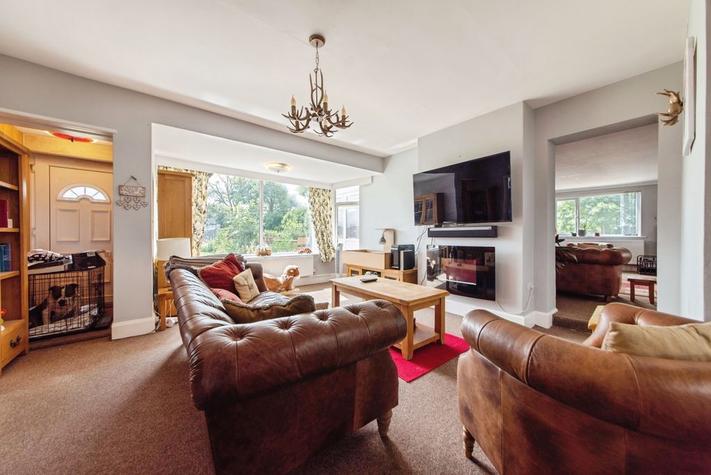 Property photo 2 of 20 Pbox-Img.Jpg
