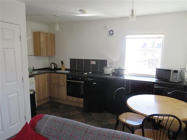 Property photo 3 of 5 Kitchen