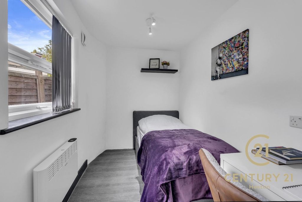 Property photo 1 of 4