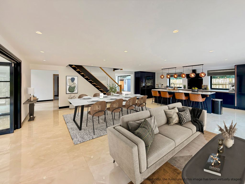 Property photo 2 of 18