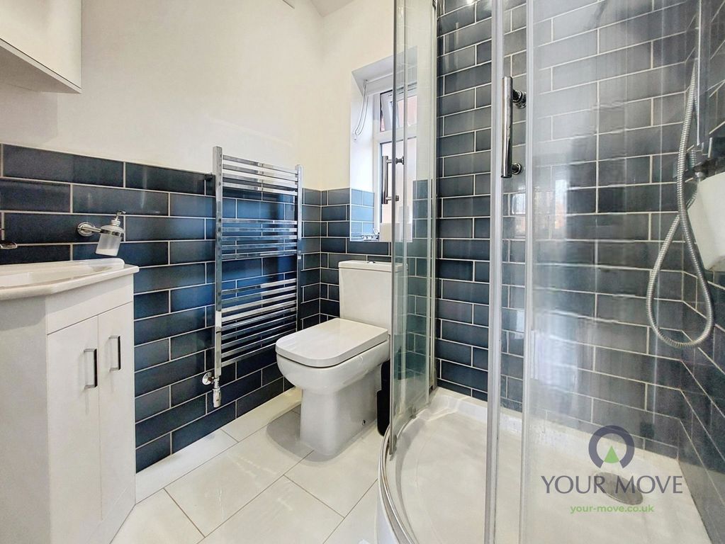 Property photo 2 of 12 En Suite