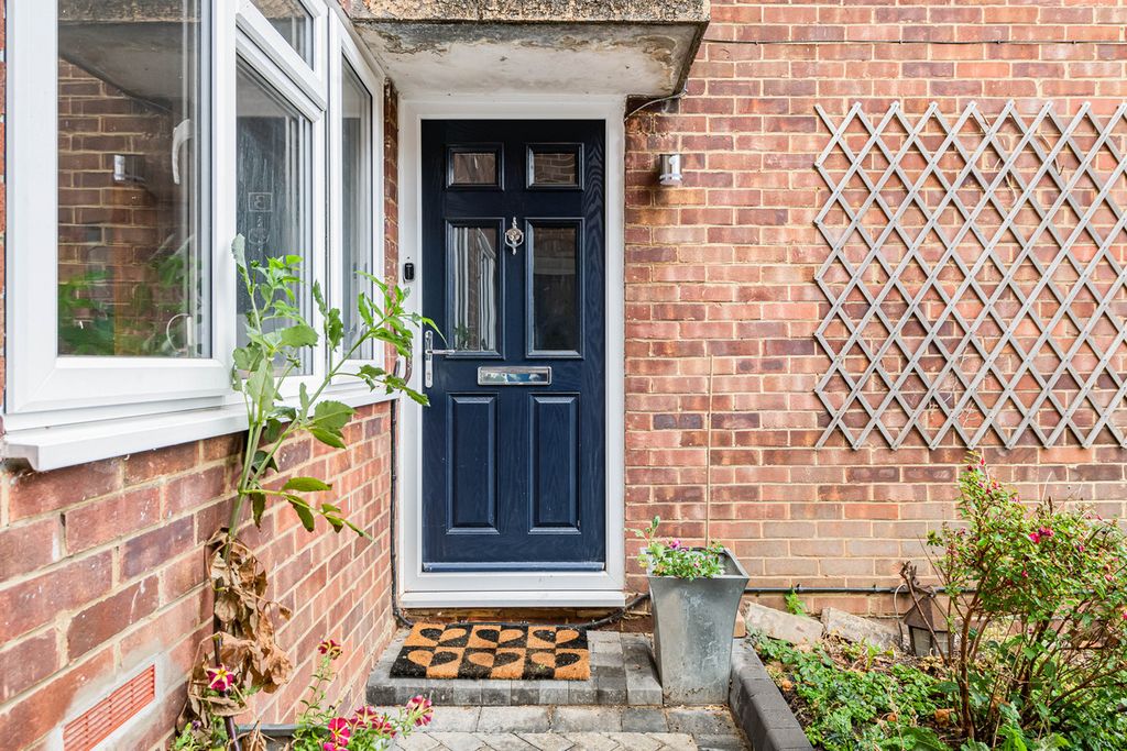 Property photo 3 of 16