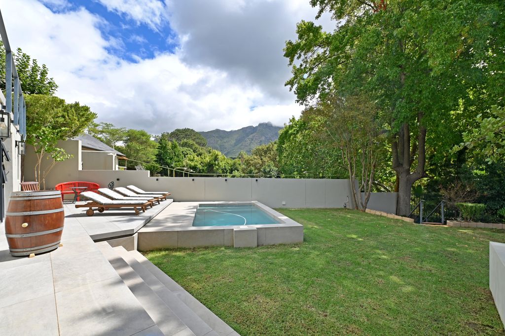 Property photo 2 of 49