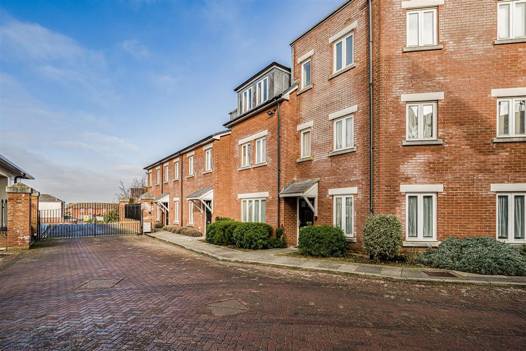 Property photo 1 of 12 1.Jpg