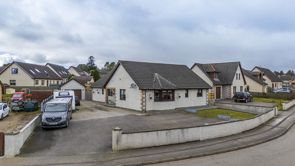 Property photo 1 of 50