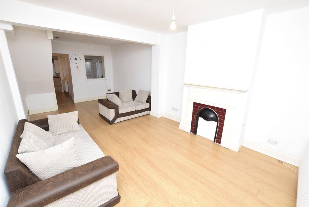 Property photo 3 of 10 Picture No. 15