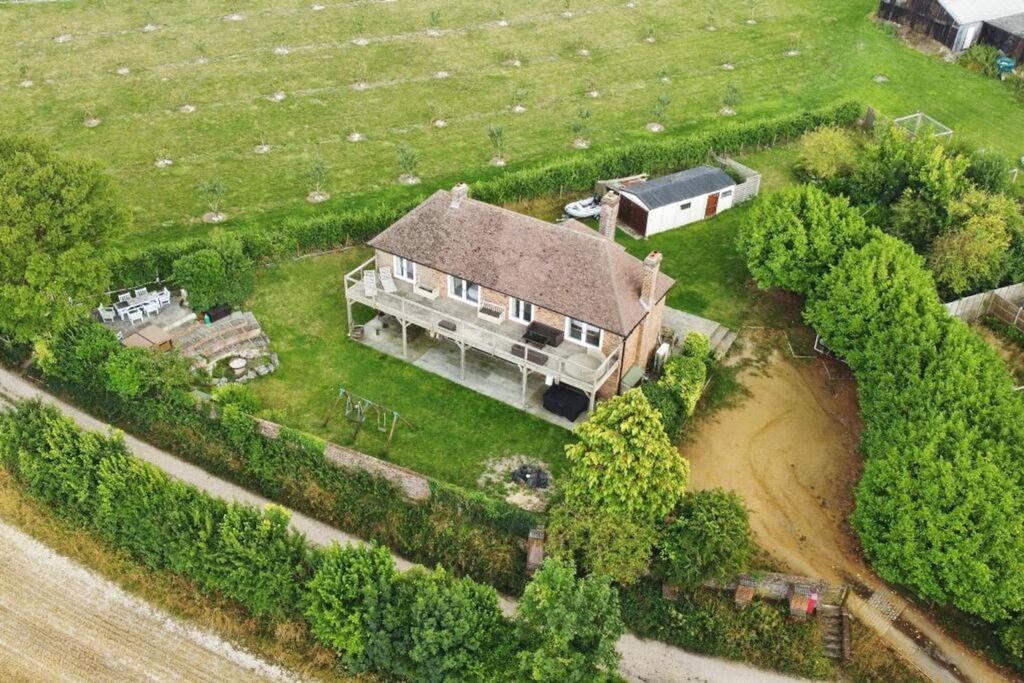 Property photo 1 of 24