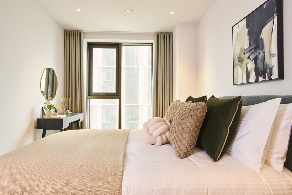 Property photo 3 of 19 Image