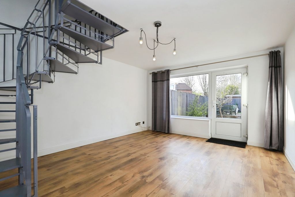 Property photo 3 of 13 Lounge/ Dining Room