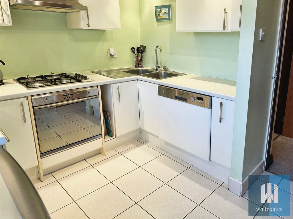 Property photo 3 of 26 Picture No. 30