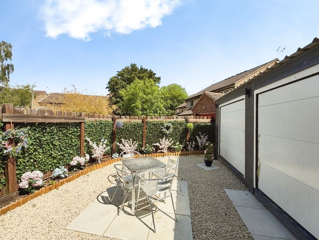 Property photo 2 of 17