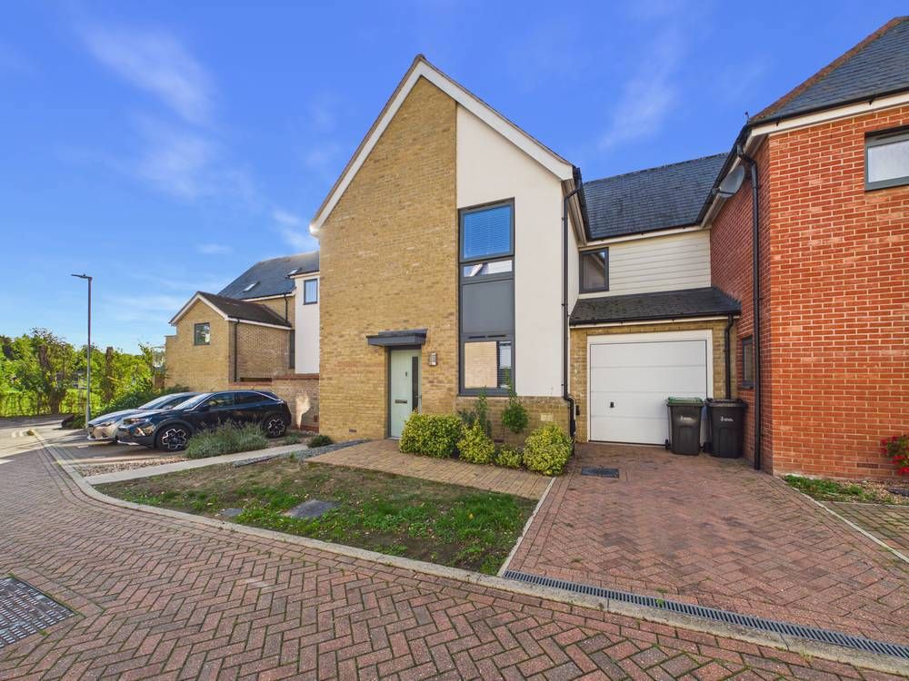 Property photo 1 of 14 Giraffe360-Still015