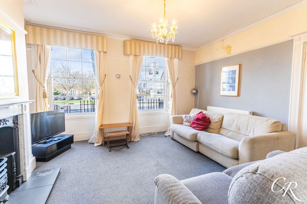 Property photo 2 of 29