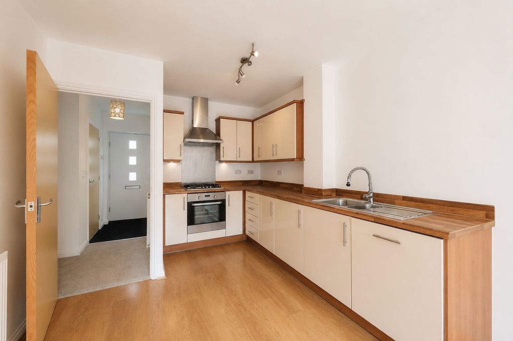 Property photo 2 of 13