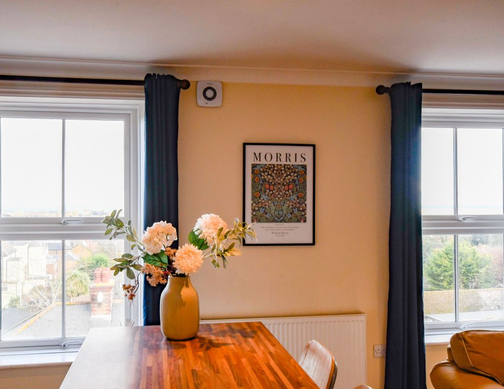 Property photo 2 of 30