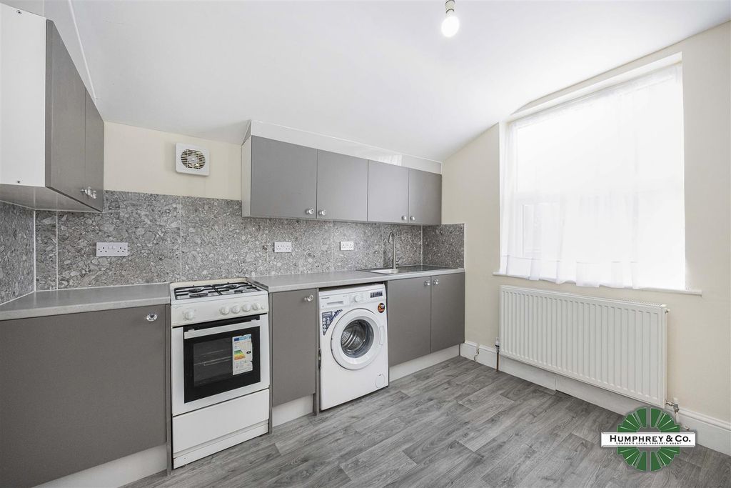 Property photo 1 of 11 125 Halley Road -006.Jpg