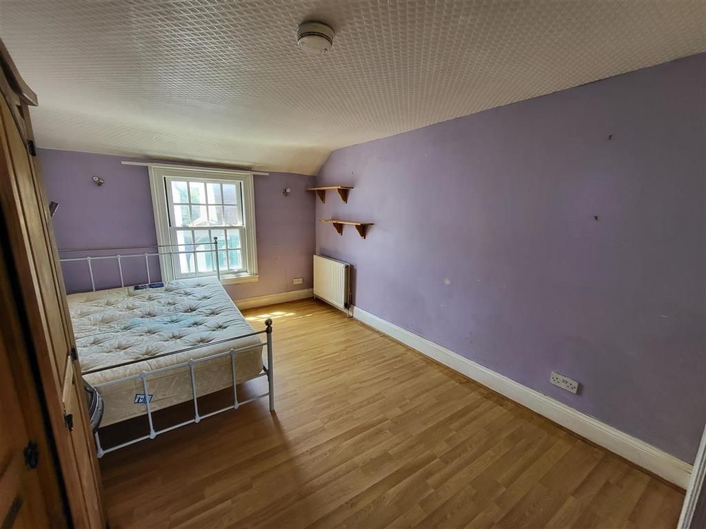 Property photo 3 of 6